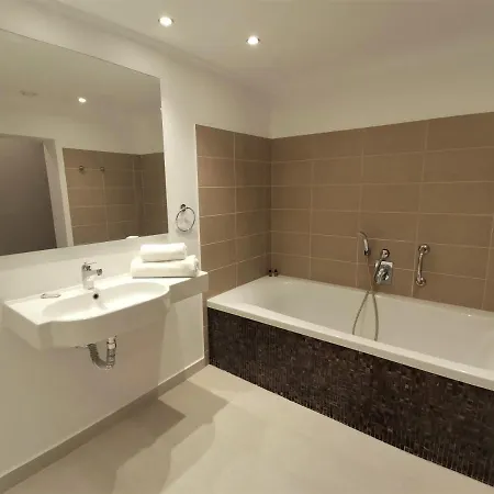 Helion Apartamento *